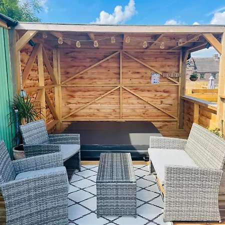 Red Darren Luxury Hut Apartment Llanveynoe Exterior photo
